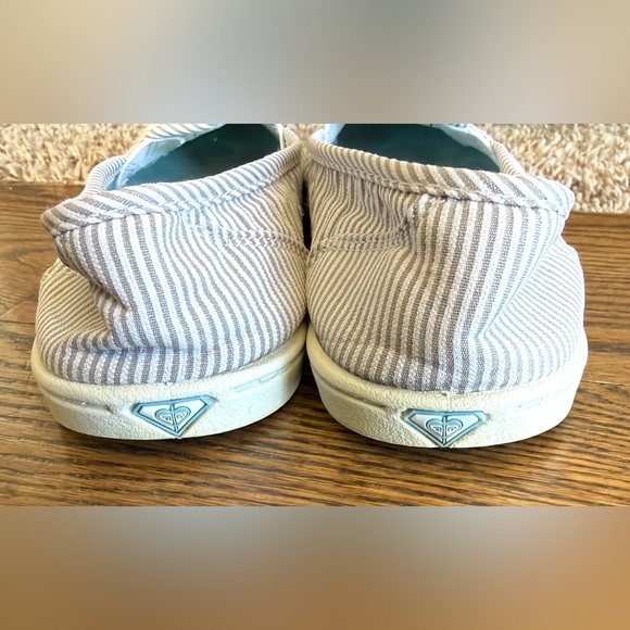 🌊 Roxy Seersucker Stripe Slip-On Loafers (Women’s Size 7) - Picture 4 of 8